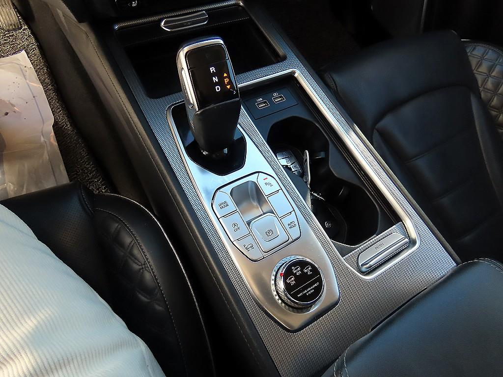 Ssangyong Rexton - Vista 10