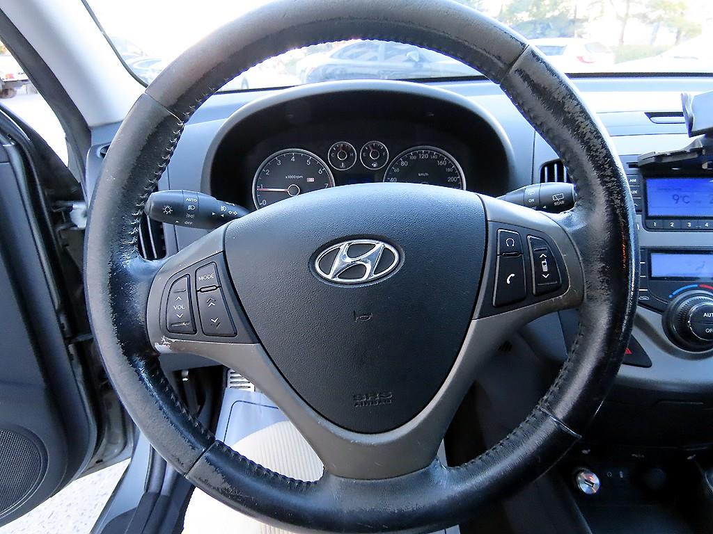 HYUNDAI i30 - Vista 8