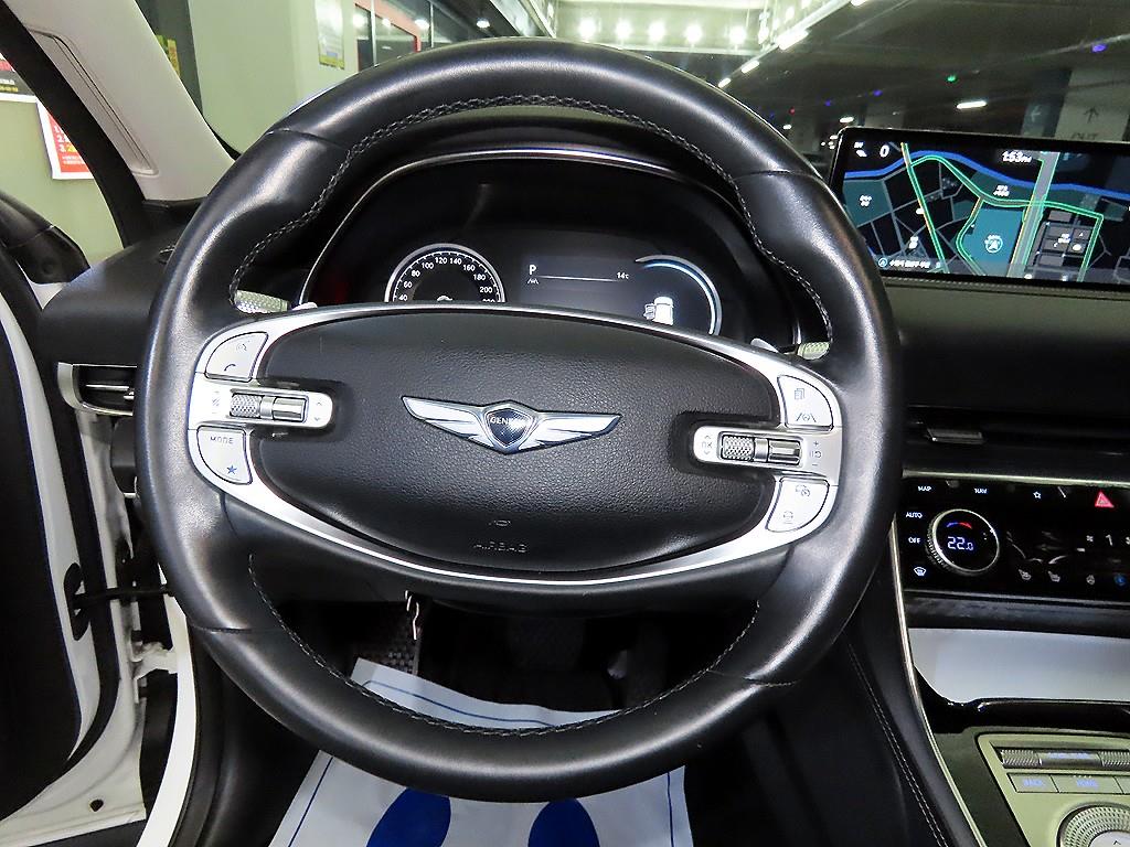 Genesis GV80 - Vista 8