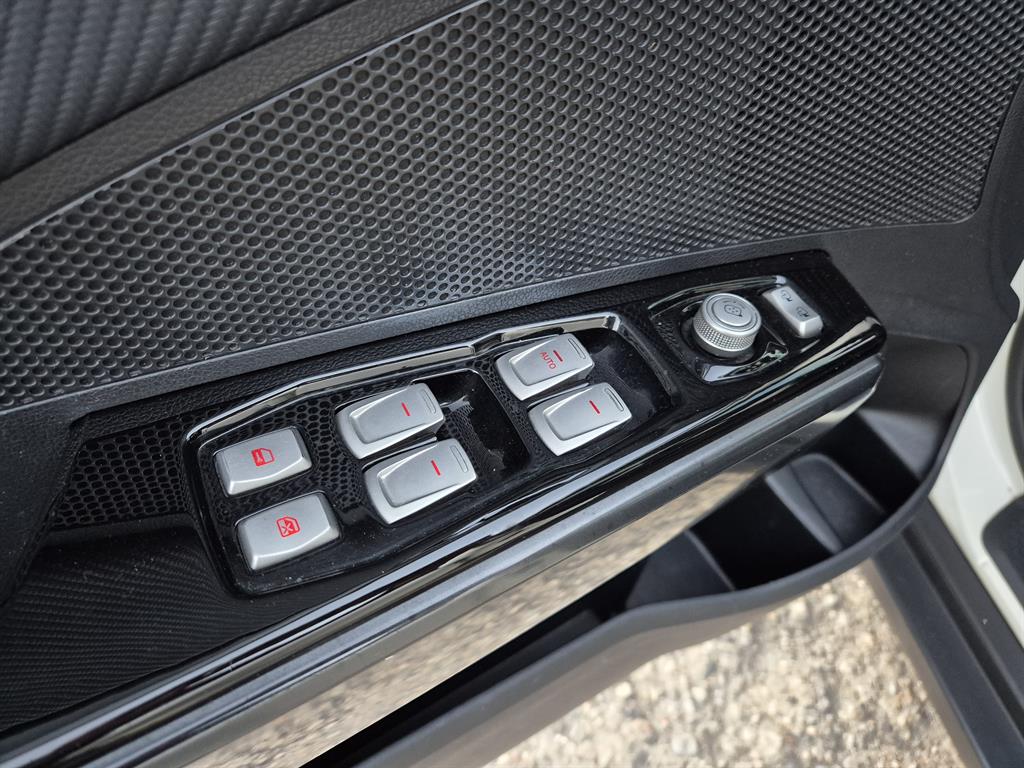 Ssangyong Tivoli 2016 Blanco - Importación desde Corea - HF Imports Iquique - Foto 16