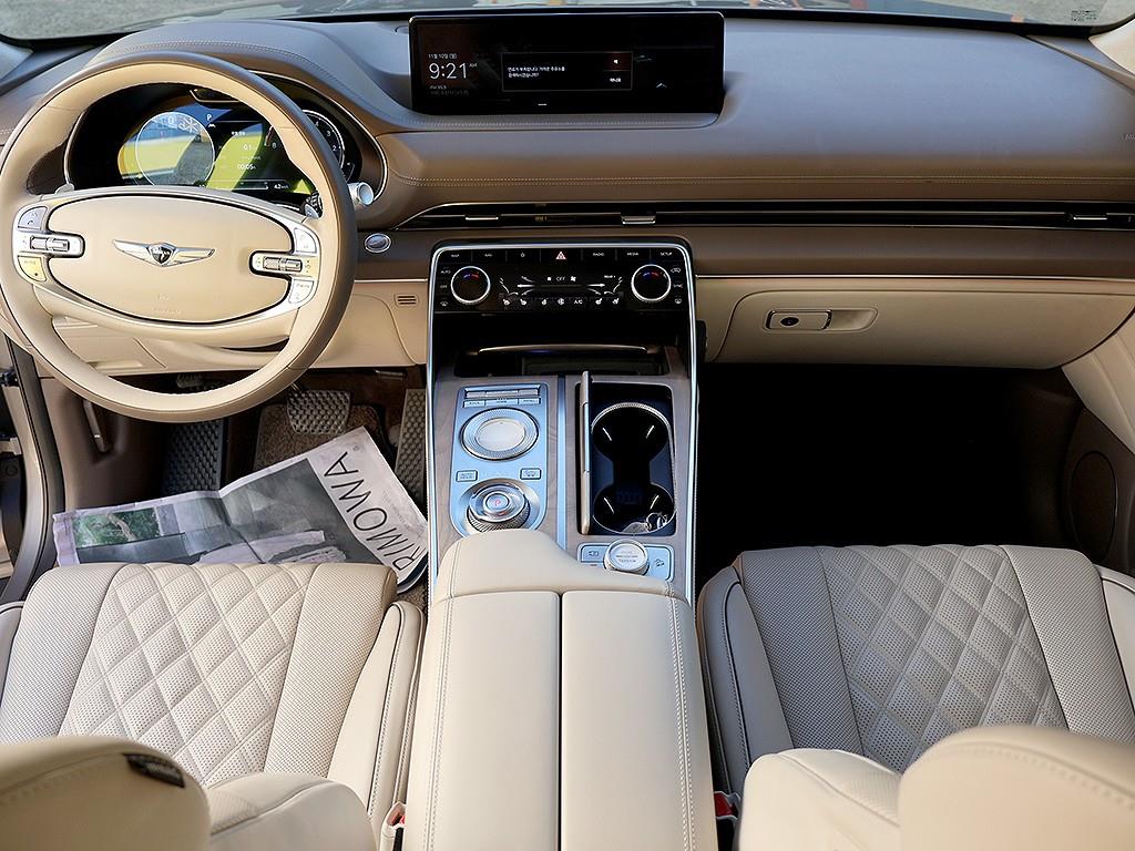 Genesis GV80 - Vista 9