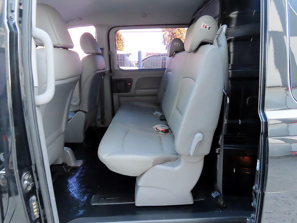 HYUNDAI Starex - Vista 6