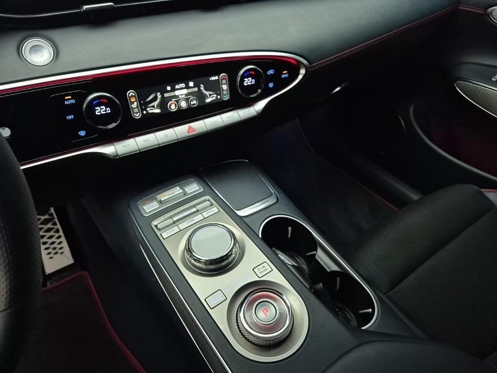 Genesis GV70 2024 Blanco - Importación desde Corea - HF Imports Iquique - Foto 15