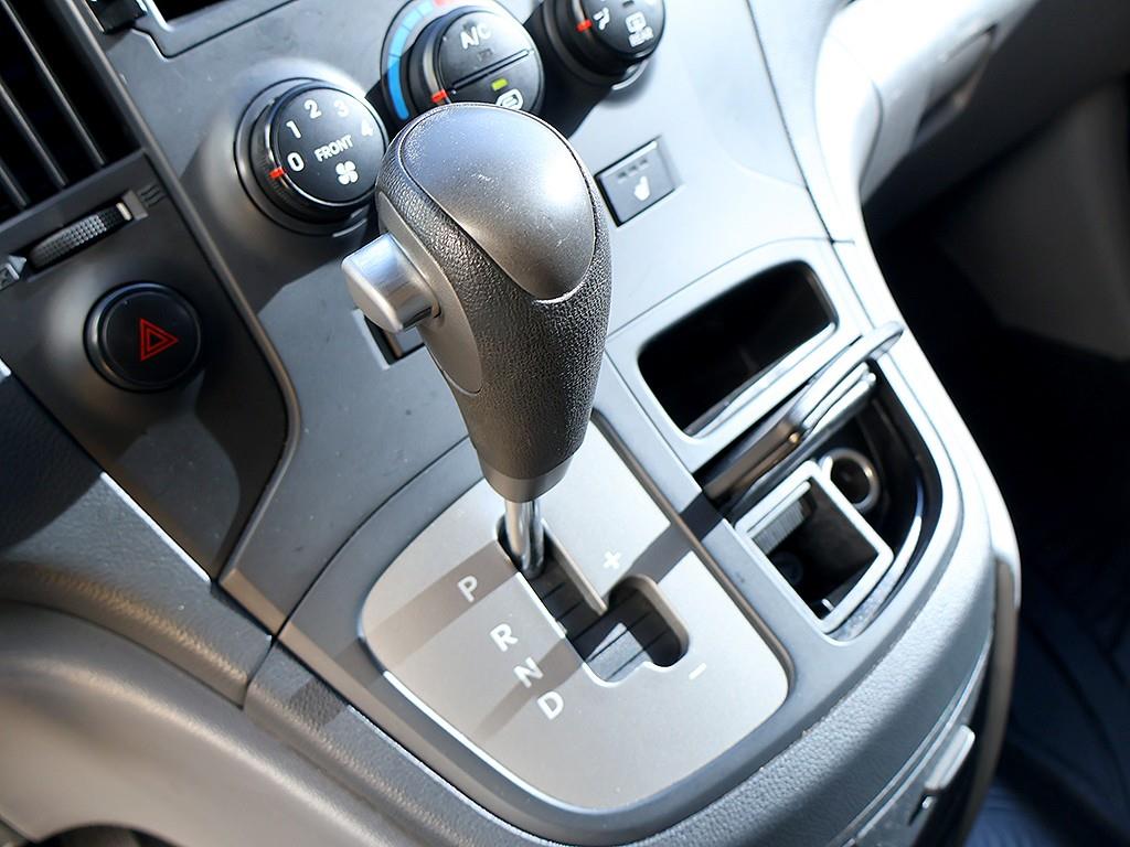 HYUNDAI Starex 2014 Gris - Importación desde Corea - HF Imports Iquique - Foto 7