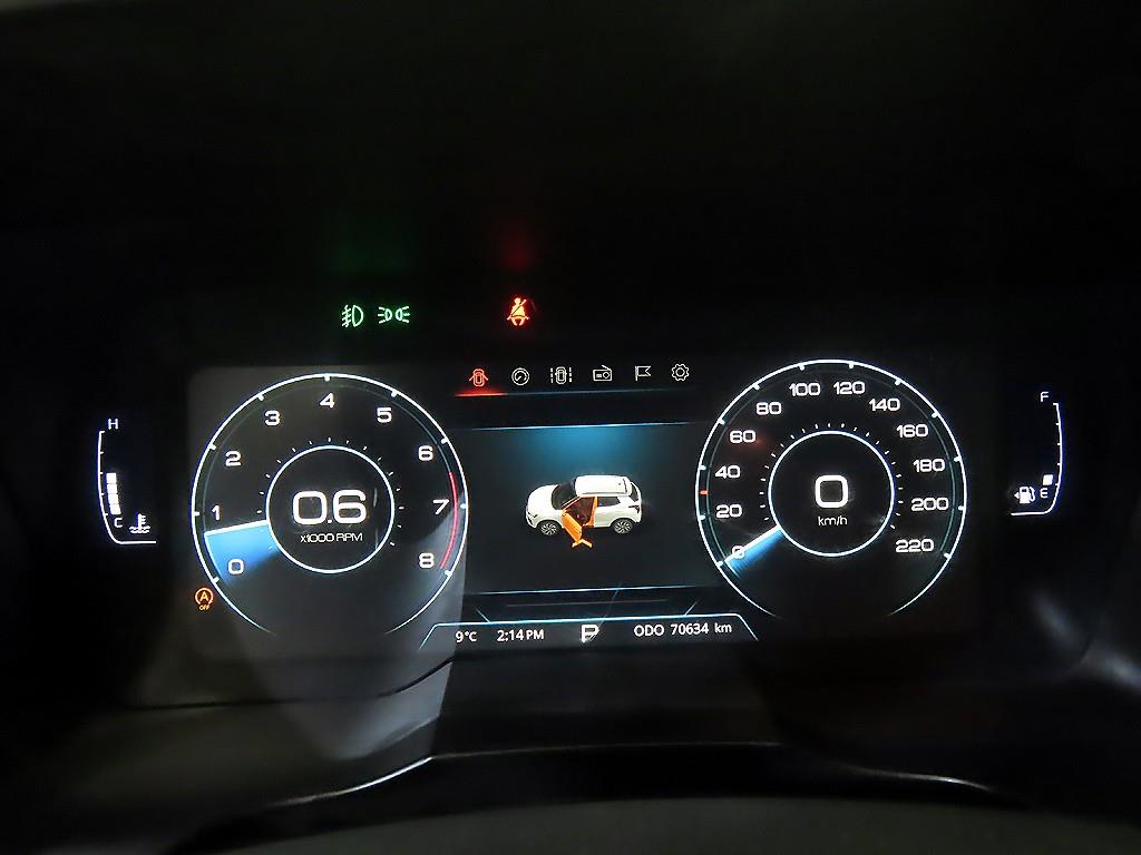 Ssangyong Tivoli - Vista 9