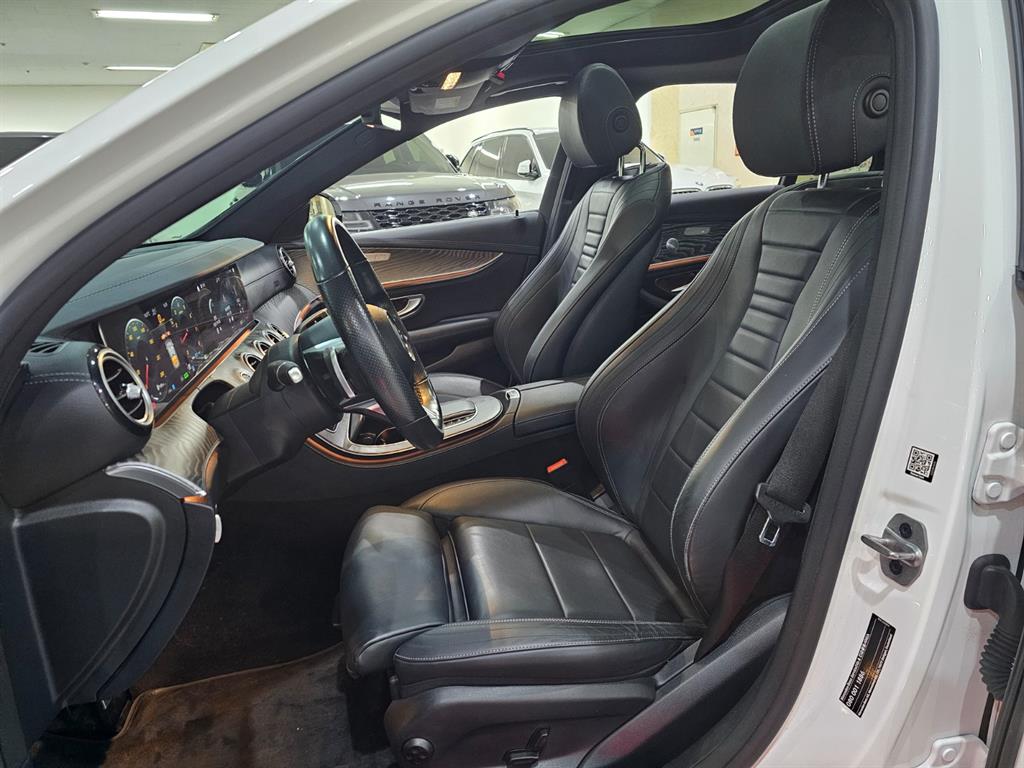 Mercedes Benz E class - Vista 10