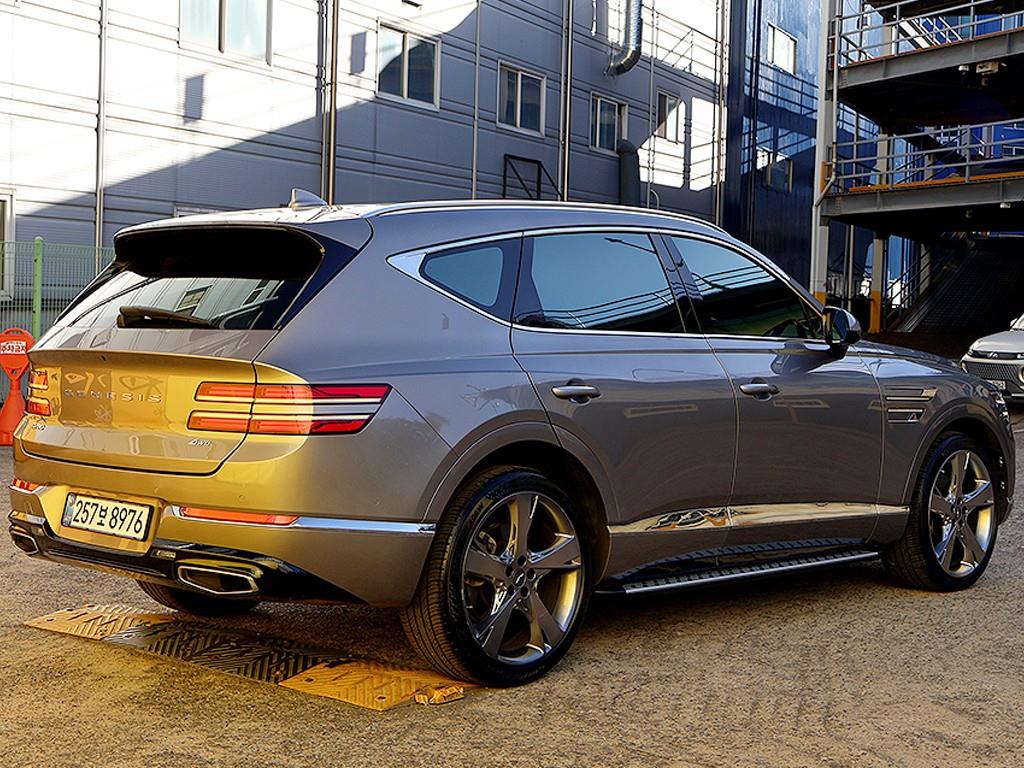 Genesis GV80 - Vista 7