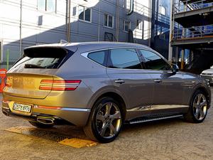 Genesis GV80 - Vista 8