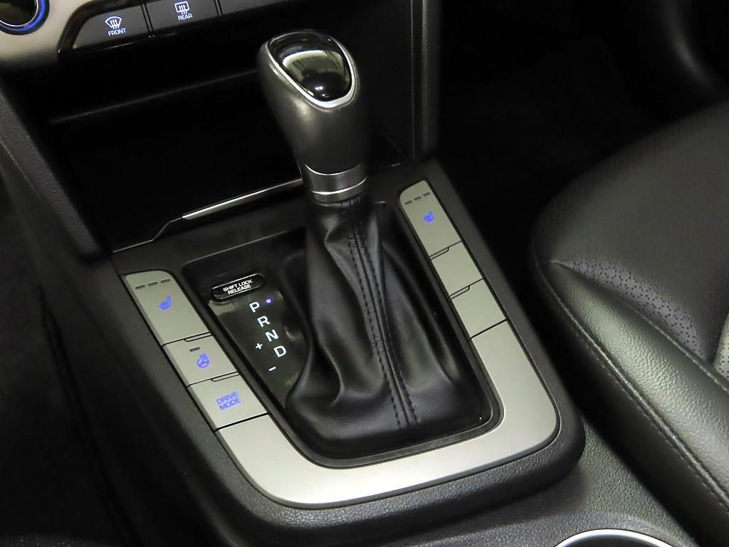 HYUNDAI Avante - Vista 11