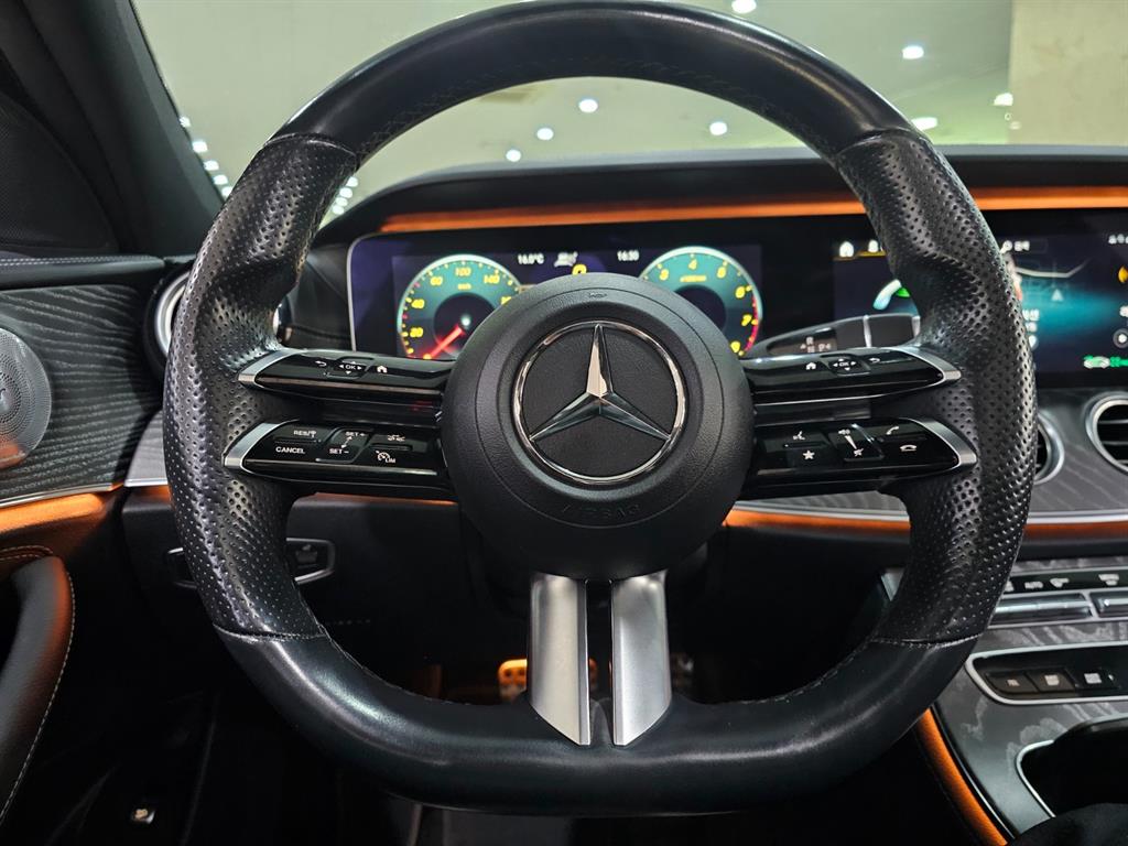 Mercedes Benz E class - Vista 6