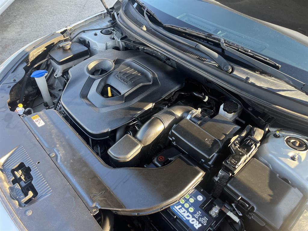 HYUNDAI Sonata - Vista 9