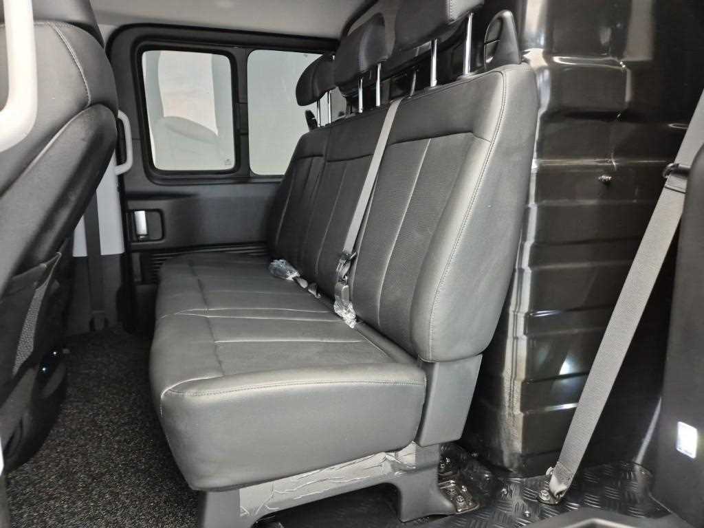 HYUNDAI Staria - Vista 12