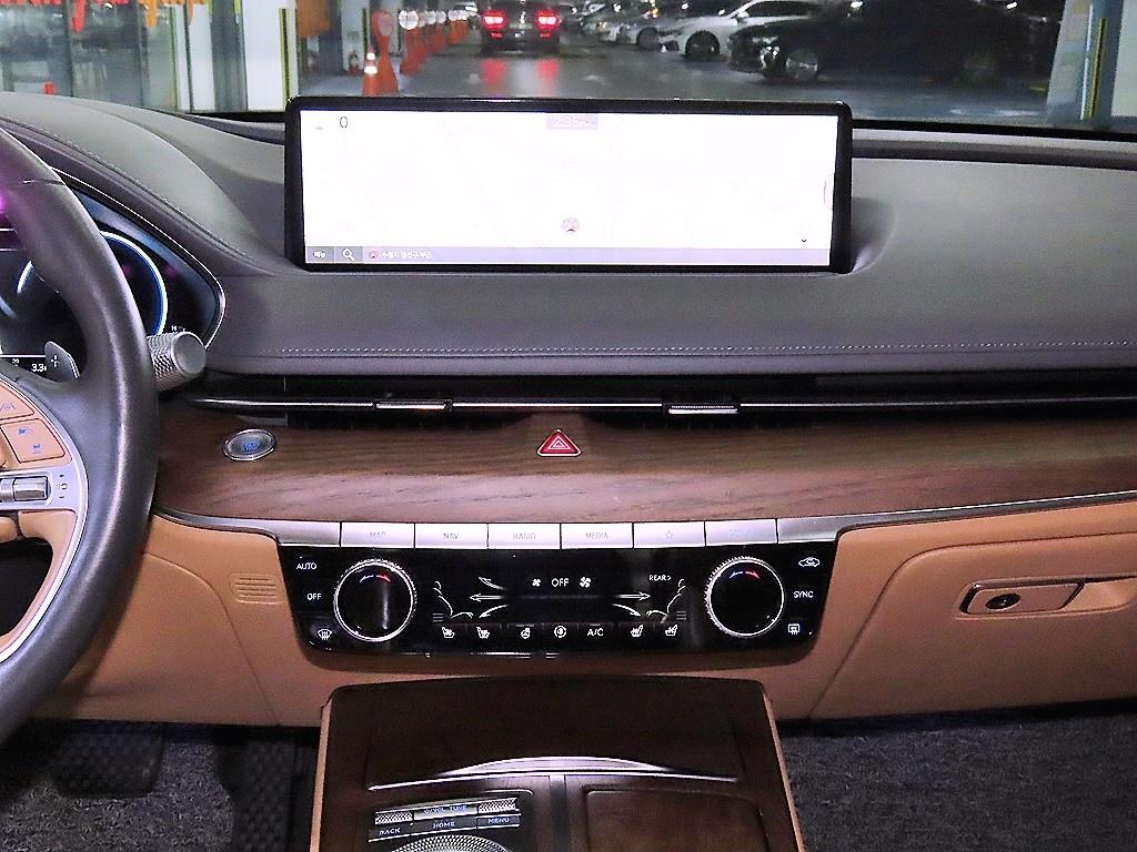 Genesis G80 - Vista 11