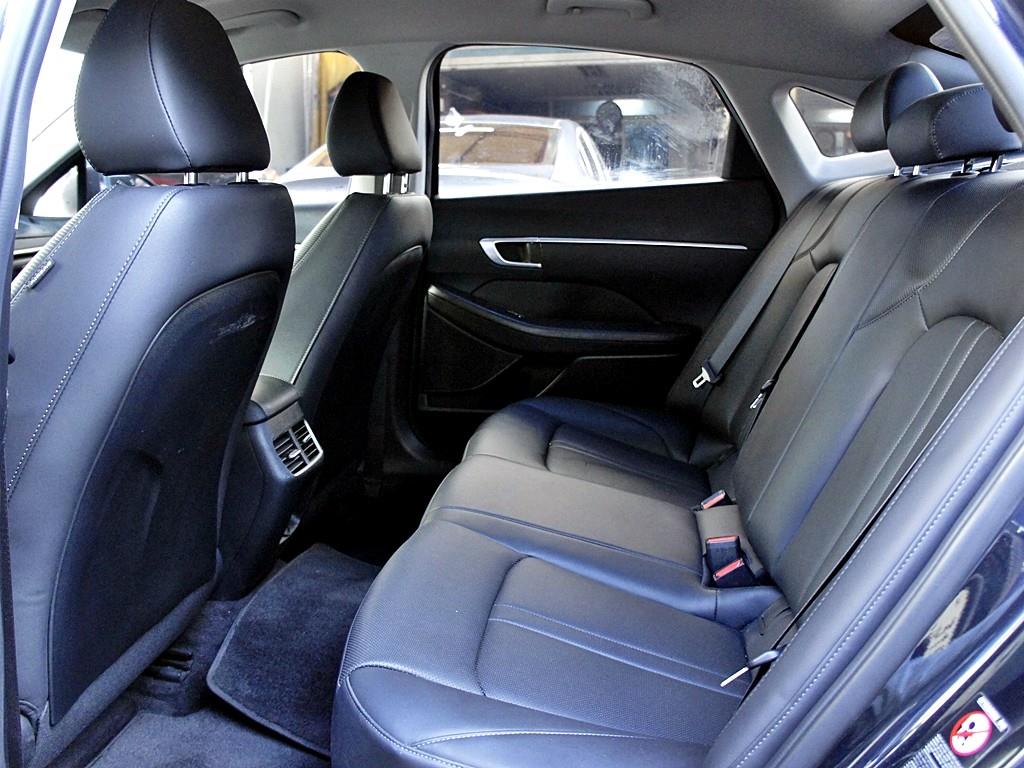 HYUNDAI Sonata - Vista 11