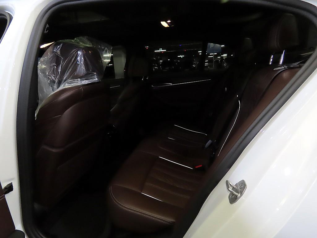 BMW 5 Series - Vista 7