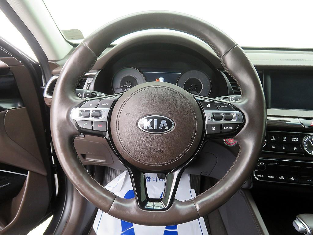 KIA K7 - Vista 9