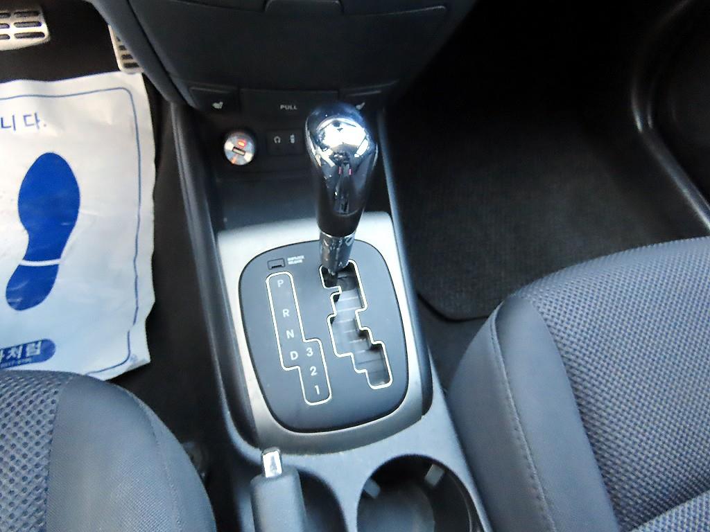 HYUNDAI i30 - Vista 10