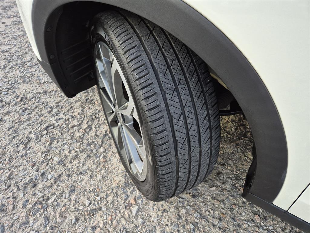 Ssangyong Tivoli 2016 Blanco - Importación desde Corea - HF Imports Iquique - Foto 19