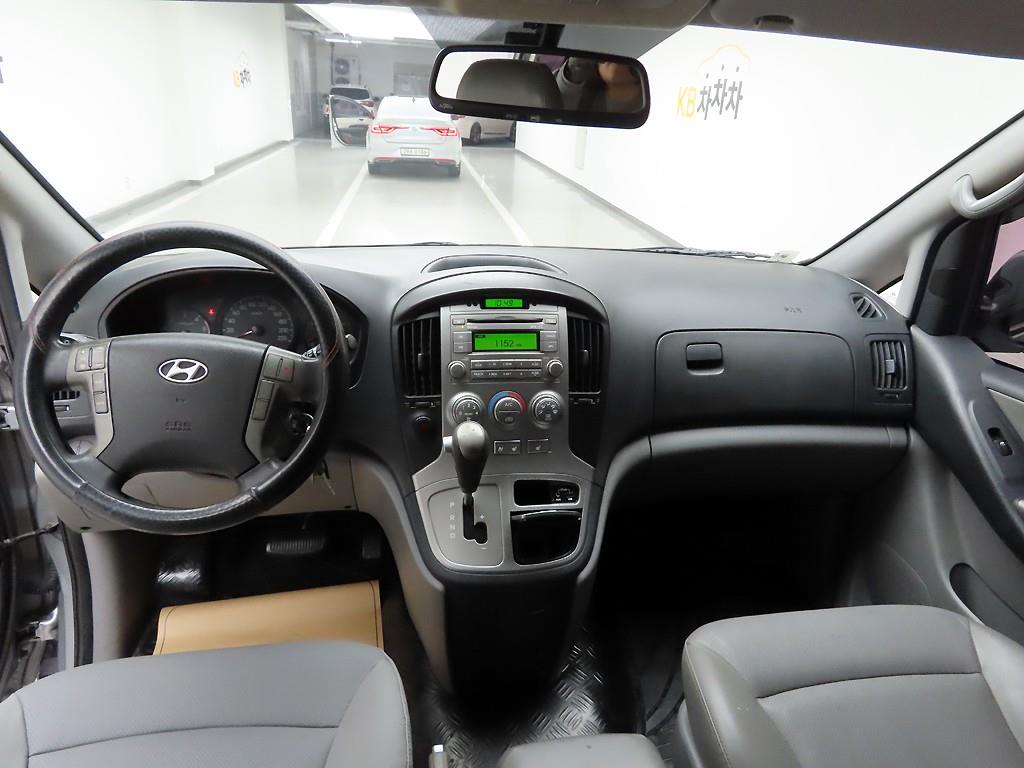 HYUNDAI Starex - Vista 7