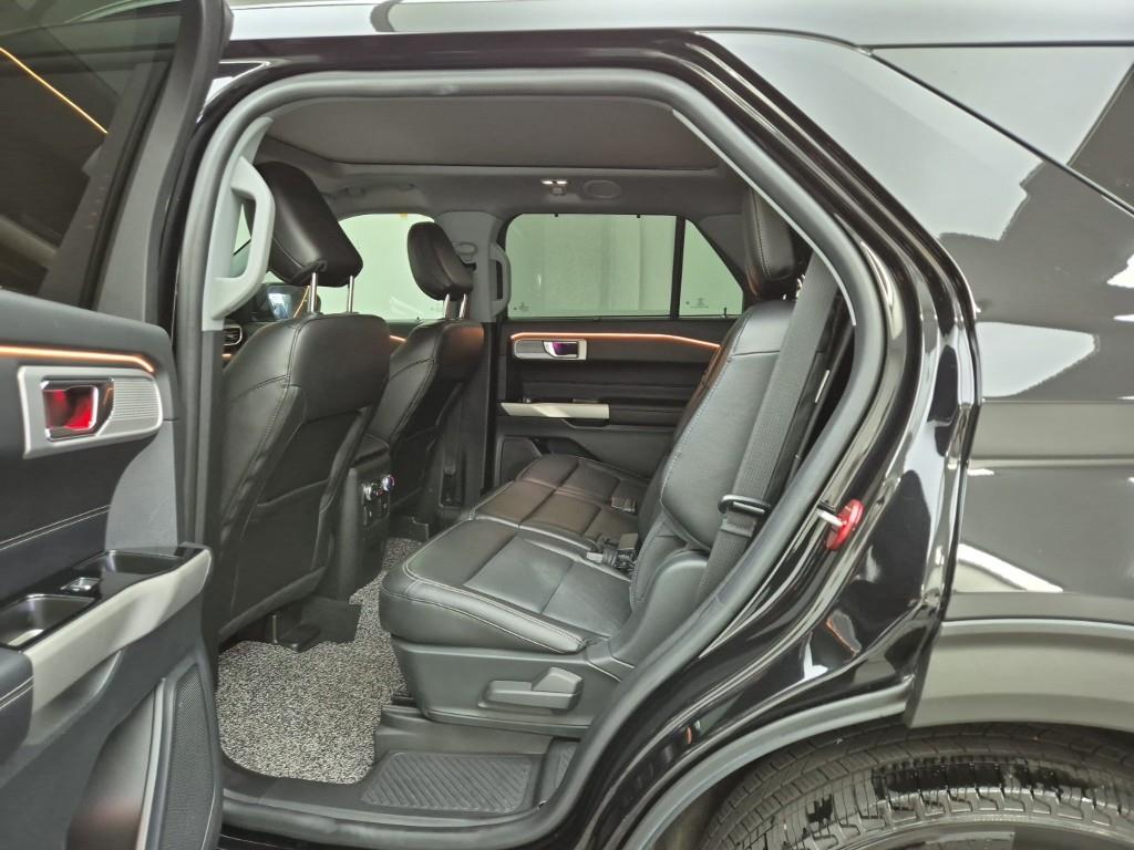 Ford Explorer - Vista 12