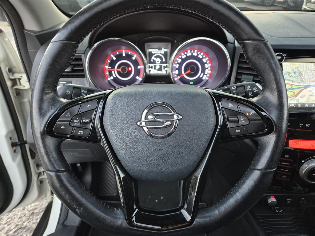 Ssangyong Tivoli - Vista 12