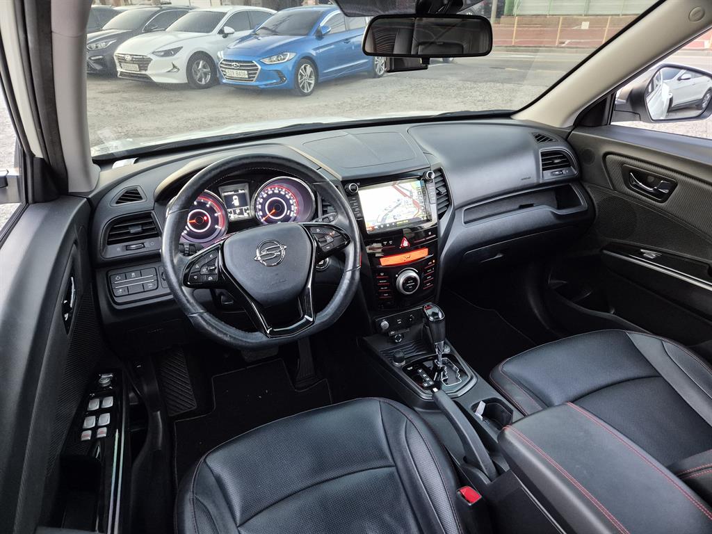 Ssangyong Tivoli - Vista 6