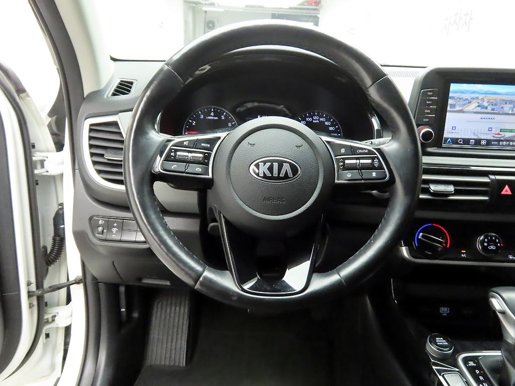 KIA Seltos - Vista 8