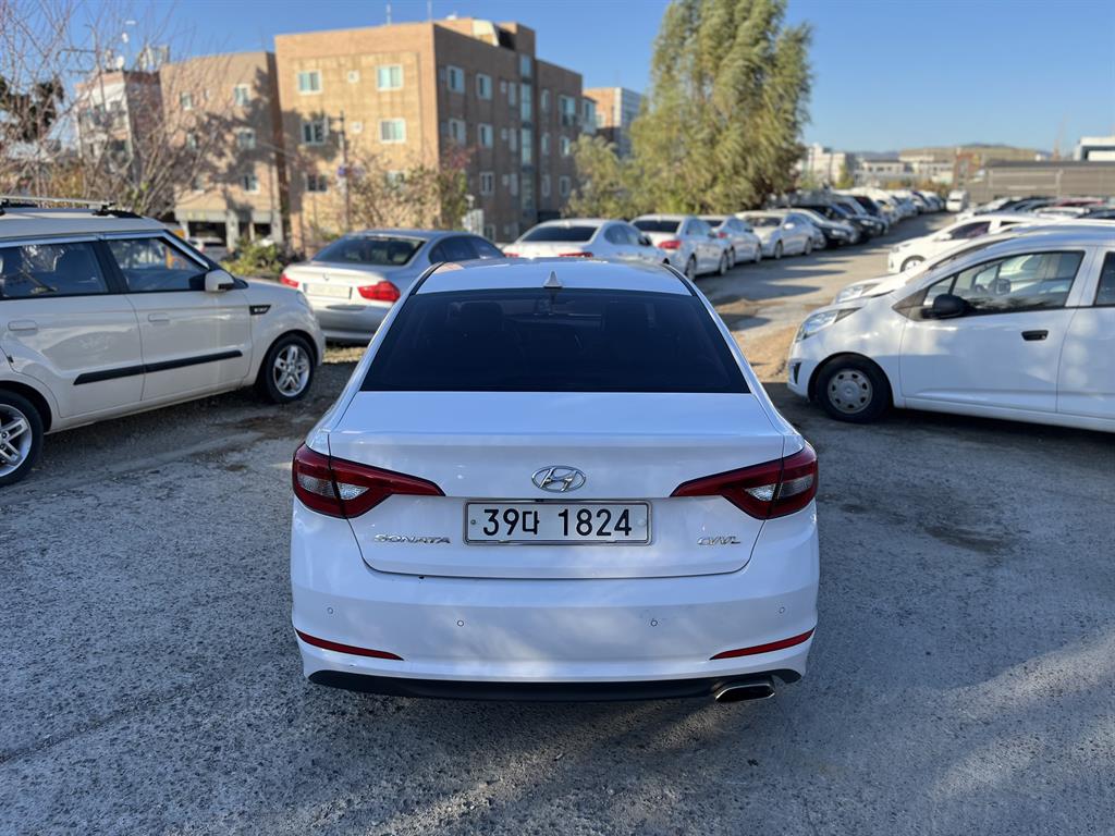 HYUNDAI Sonata - Vista 7