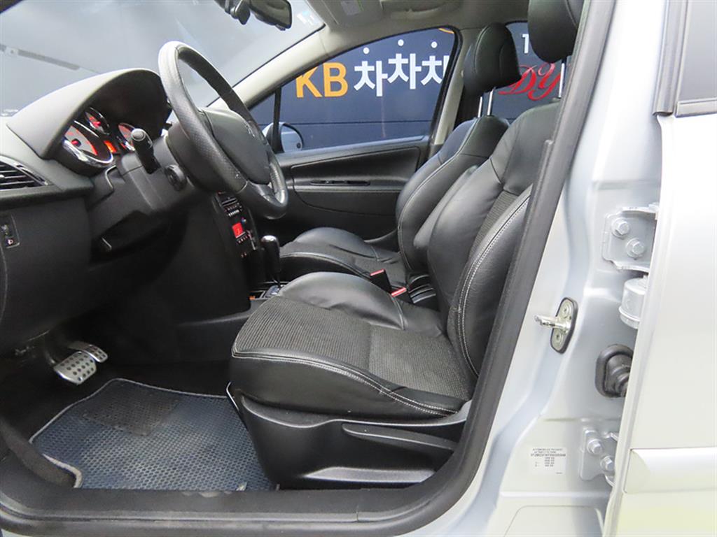 Peugeot 207 - Vista 5
