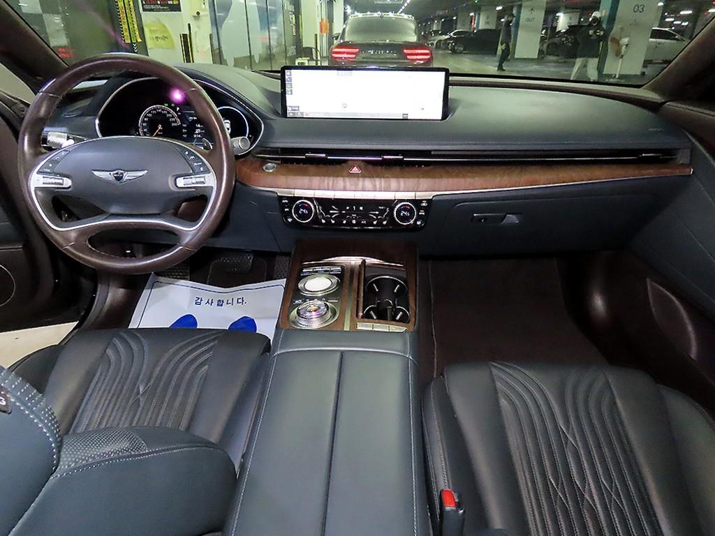 Genesis G80 - Vista 10