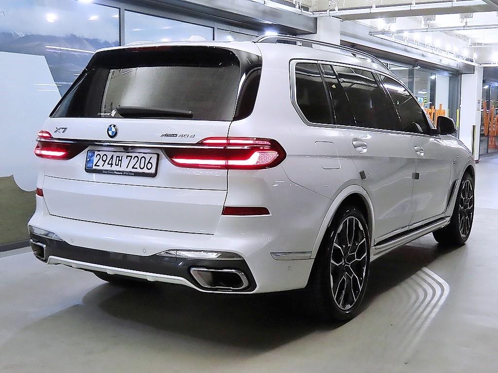 BMW X7 - Vista 4