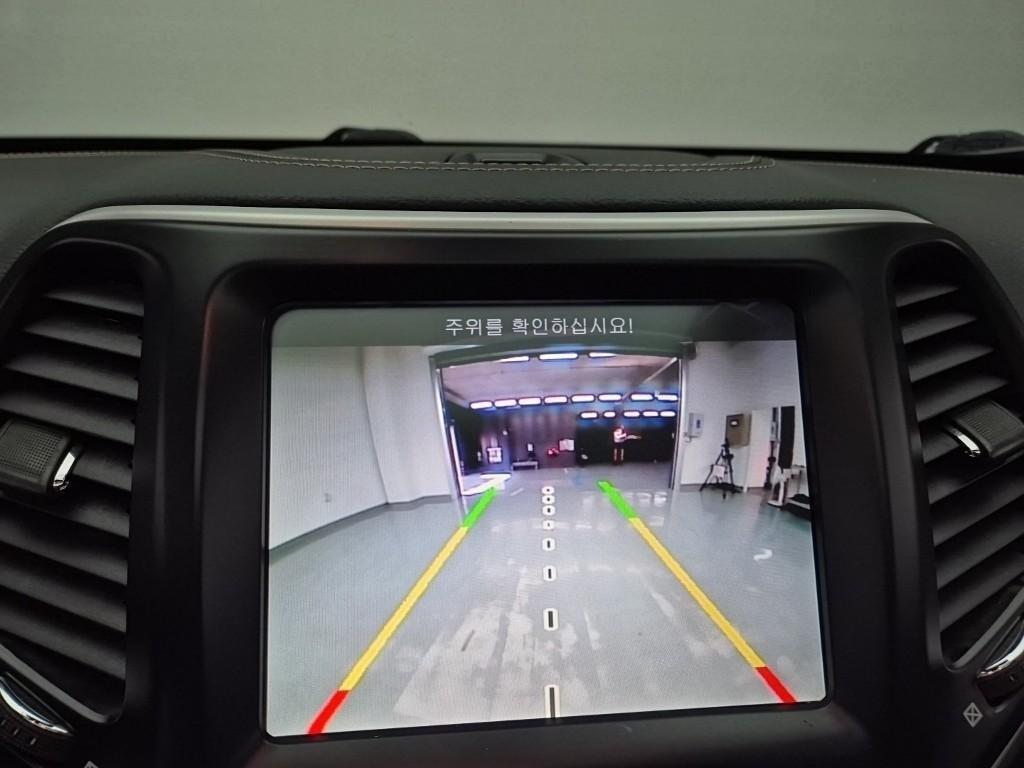 Jeep Cherokee 2017 Plateado - Importación desde Corea - HF Imports Iquique - Foto 15