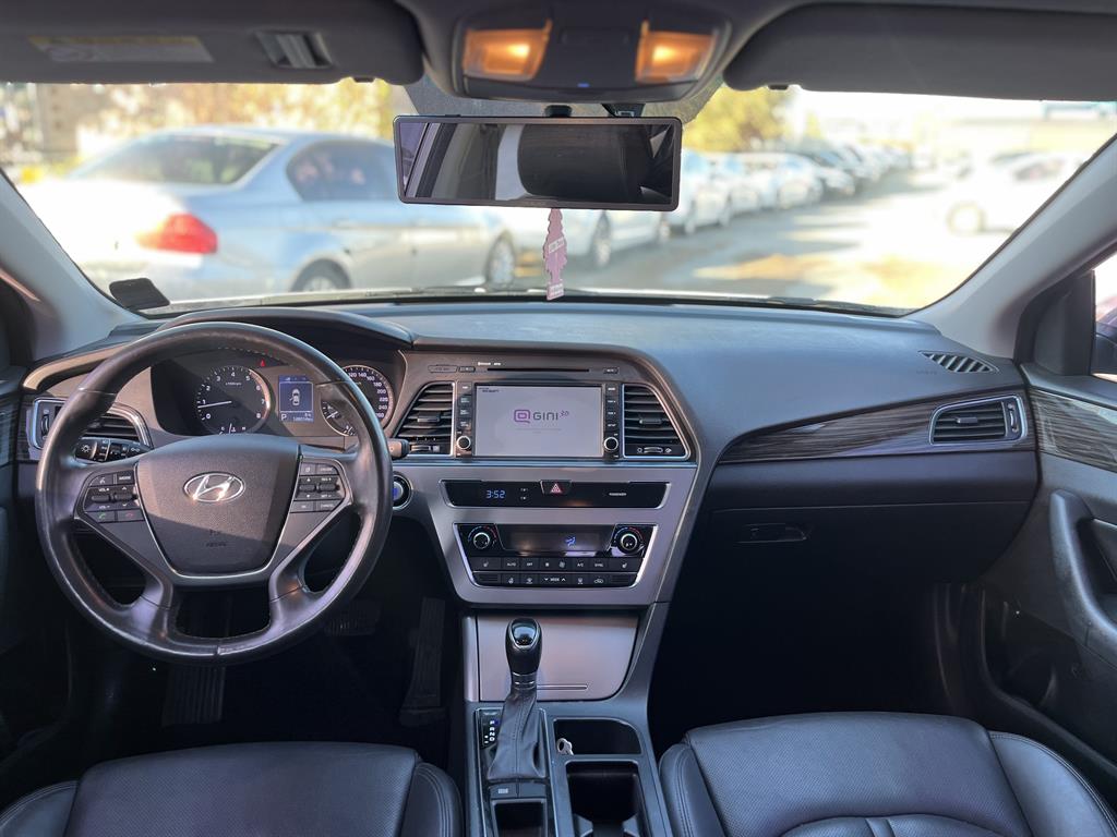 HYUNDAI Sonata - Vista 11