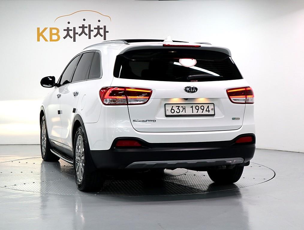 KIA Sorento - Vista 4