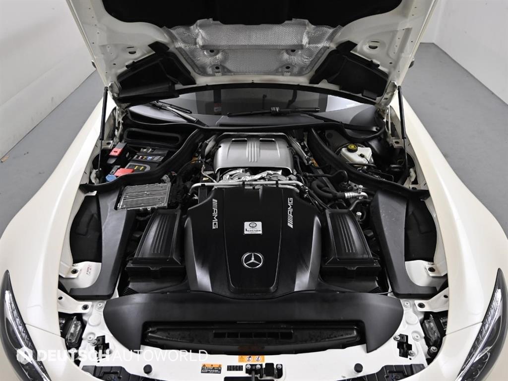 Mercedes Benz AMG GT - Vista 6