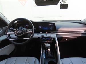 HYUNDAI Avante - Vista 12