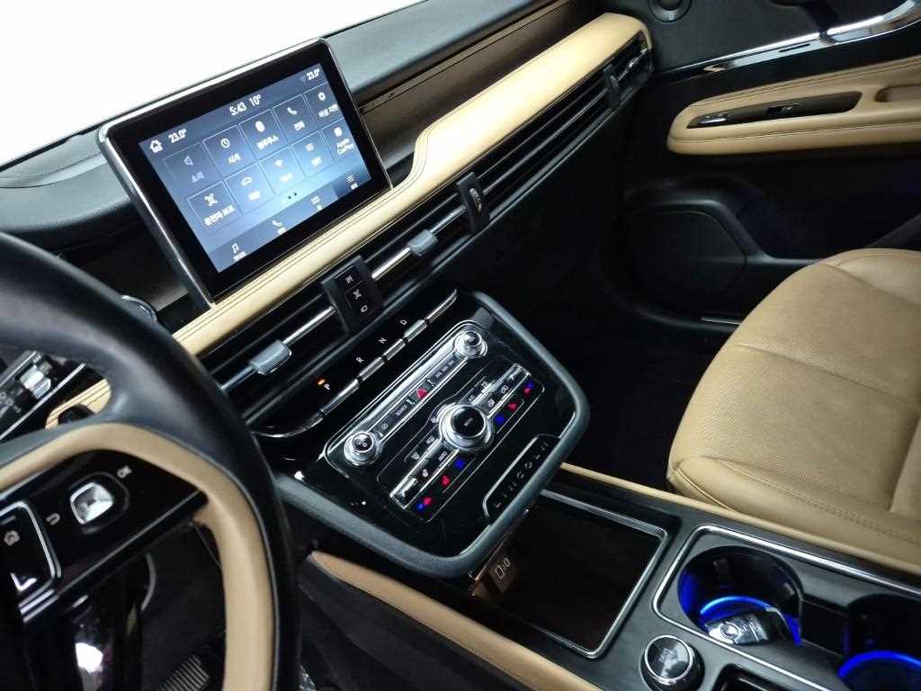 Lincoln Corsair - Vista 10