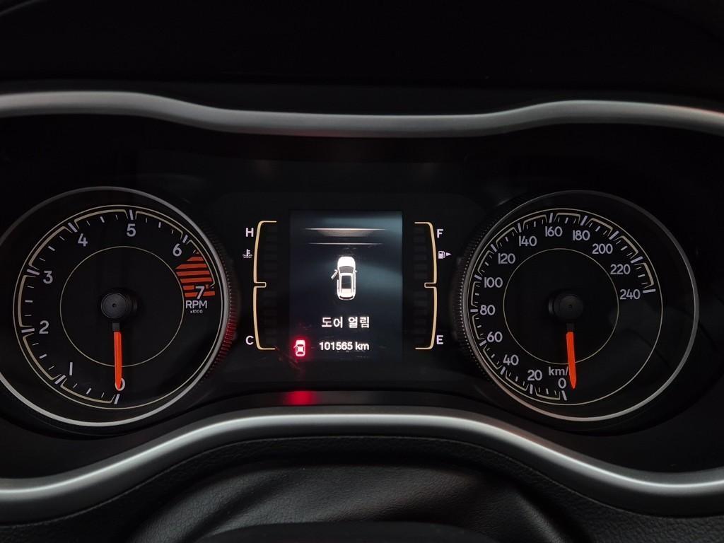 Jeep Cherokee - Vista 6