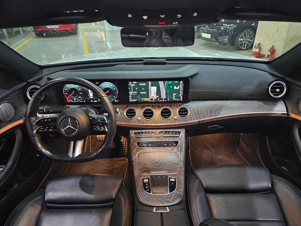 Mercedes Benz E class - Vista 7