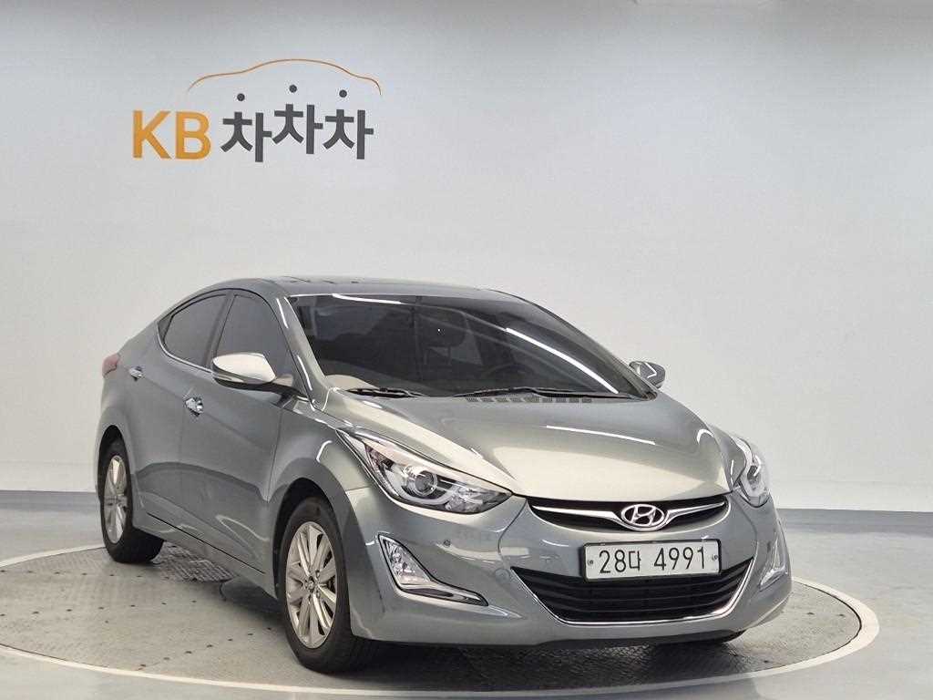 HYUNDAI Avante - Vista 4