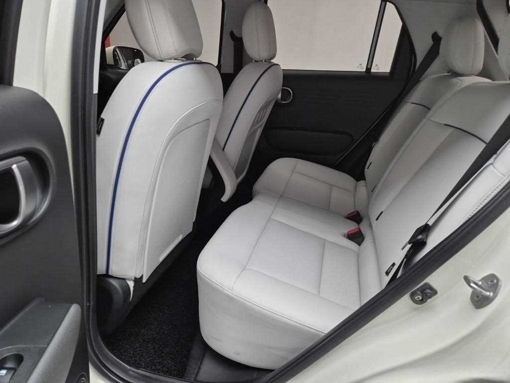 HYUNDAI Casper - Vista 12