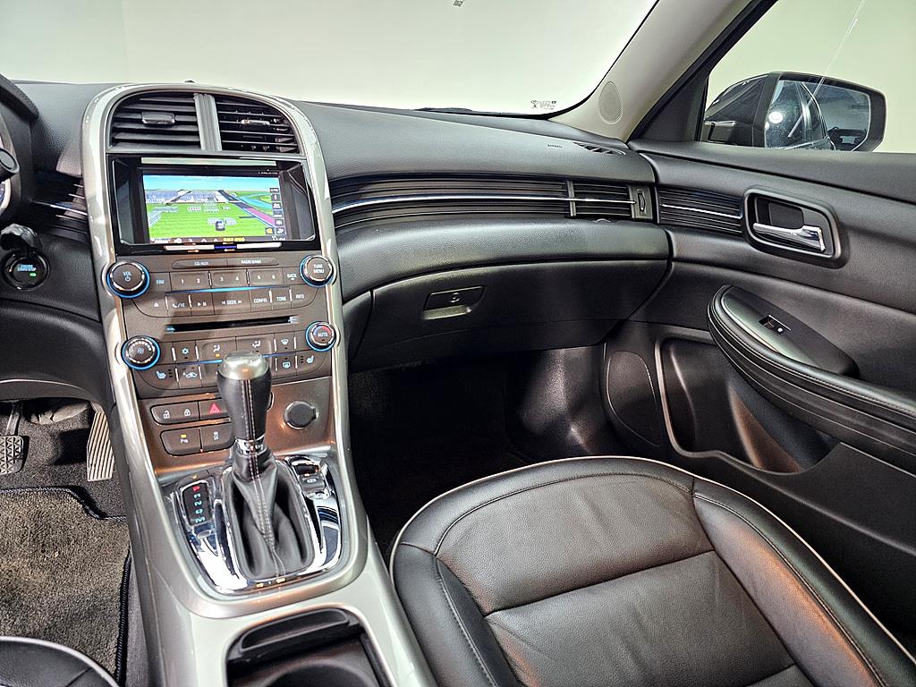 Chevrolet Malibu - Vista 10