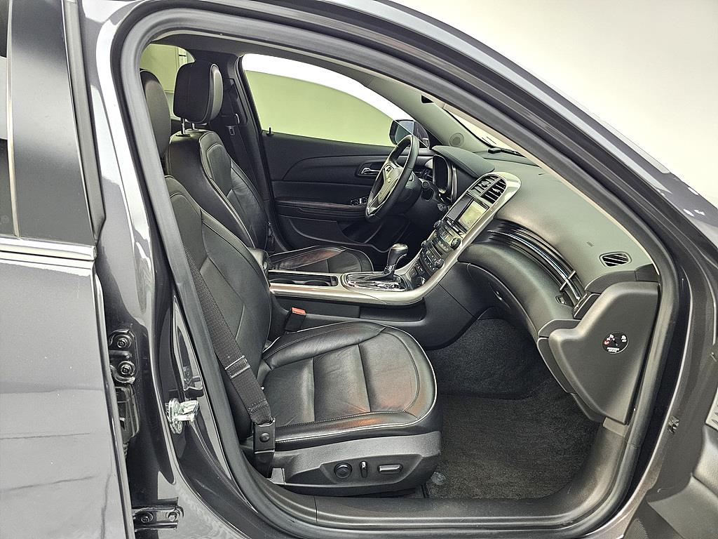 Chevrolet Malibu - Vista 11