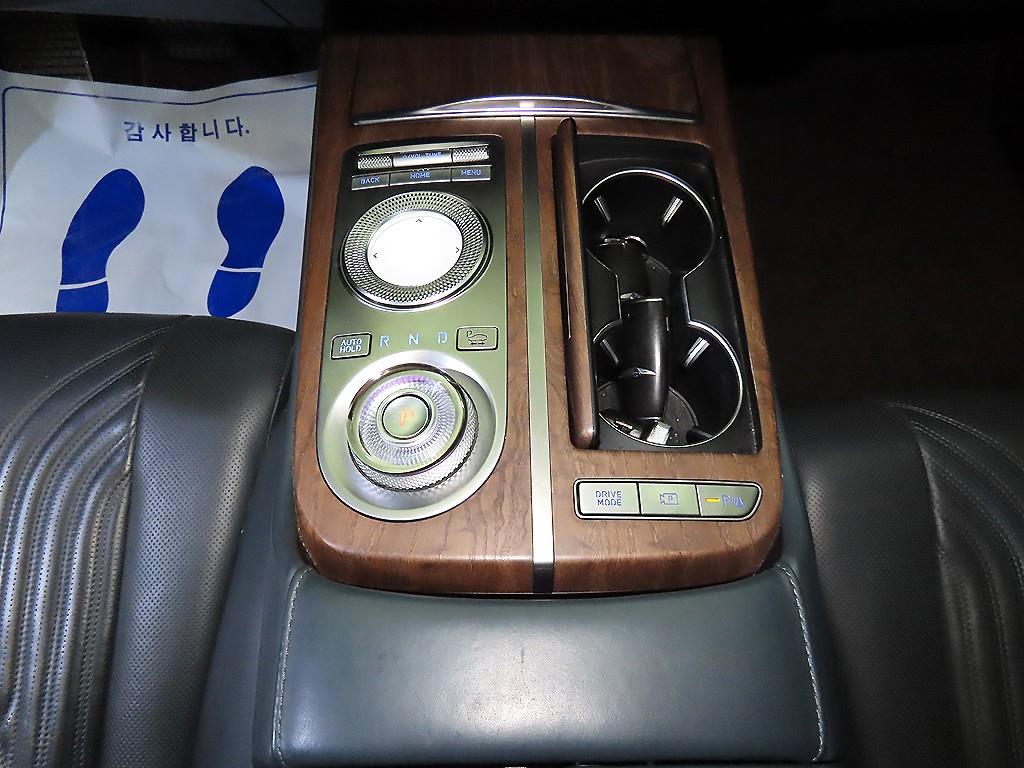 Genesis G80 - Vista 12