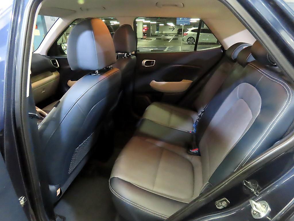 HYUNDAI Venue - Vista 7