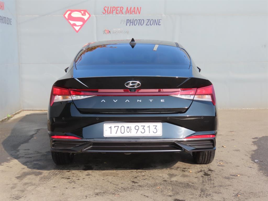 HYUNDAI Avante - Vista 7