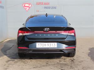 HYUNDAI Avante - Vista 8