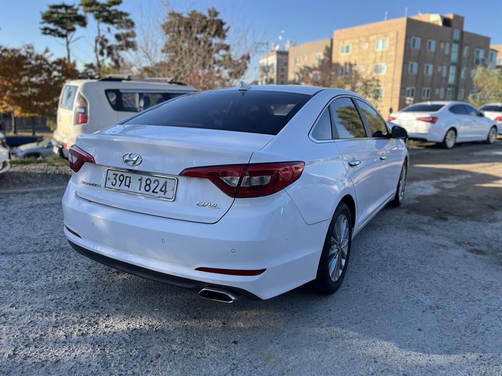 HYUNDAI Sonata - Vista 6