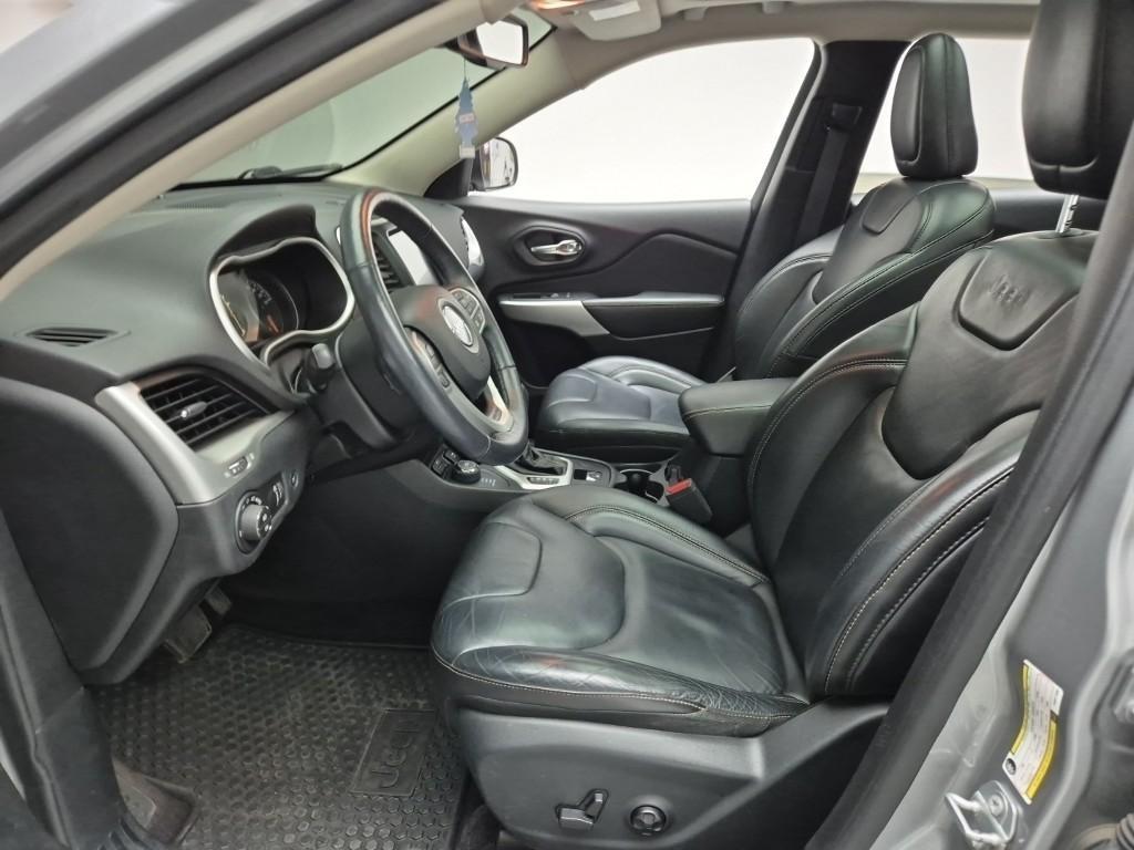 Jeep Cherokee - Vista 11