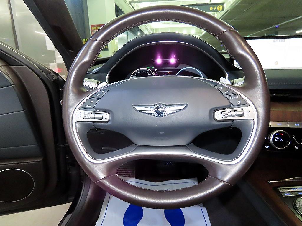 Genesis G80 - Vista 8